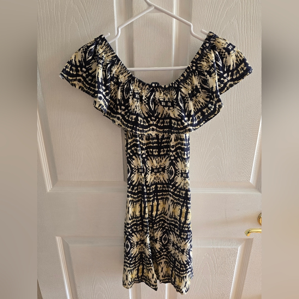 Black and Cream Patterned Dress - Picture 2 of 3